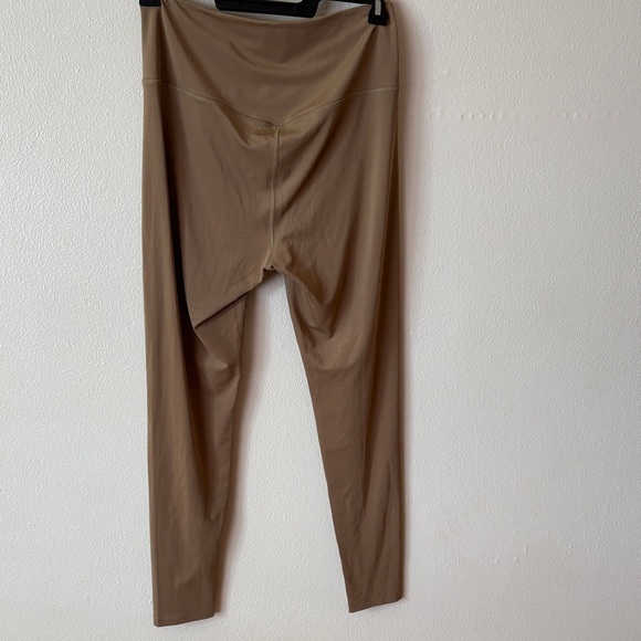 Girlfriend Collective Tan Leggings - Picture 2 of 2